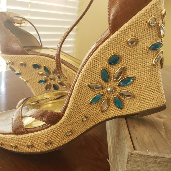 Womens shoes - Picture 4 of 5